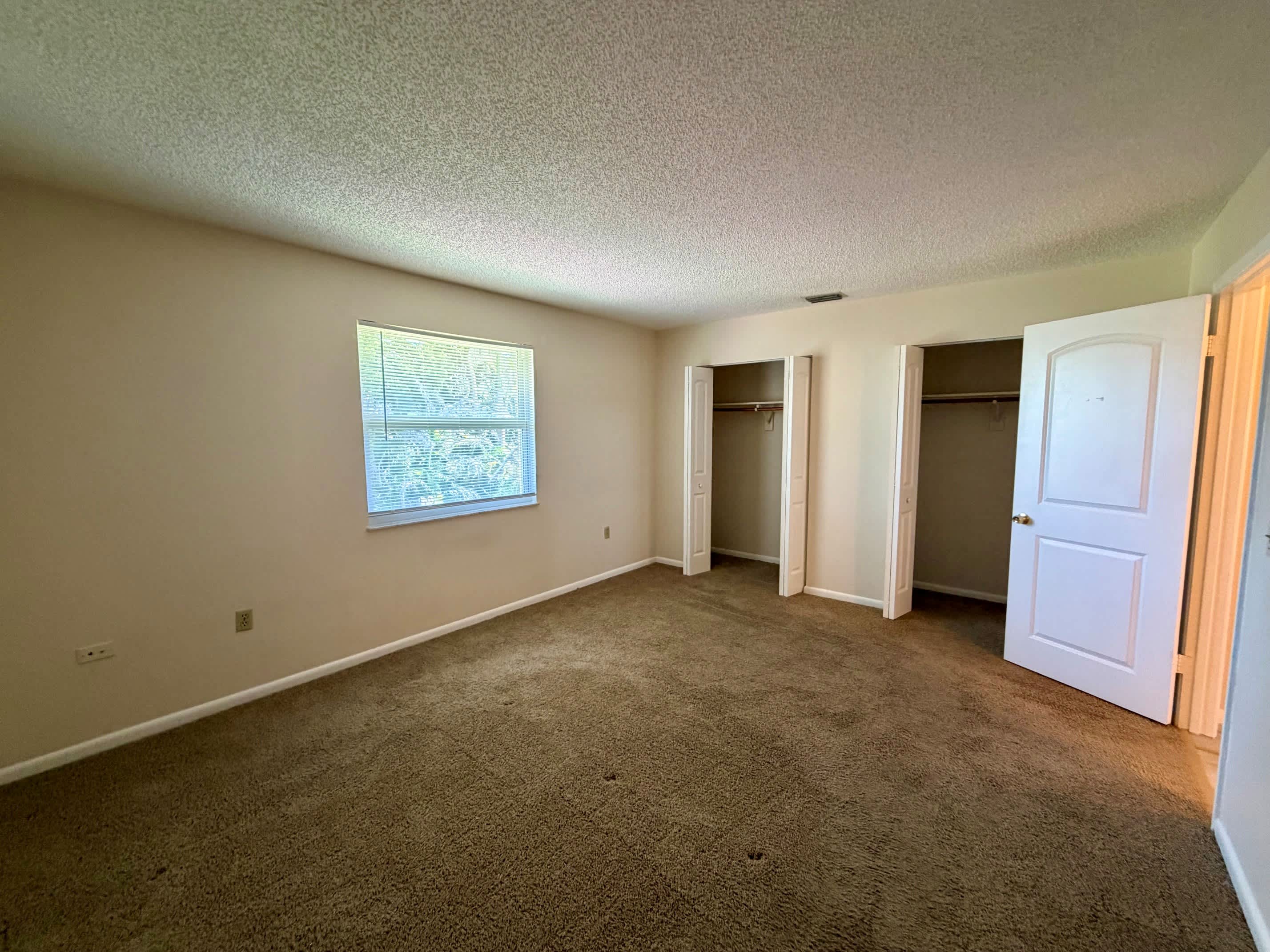603 SW 35th Street Apt 9 – photo 4
