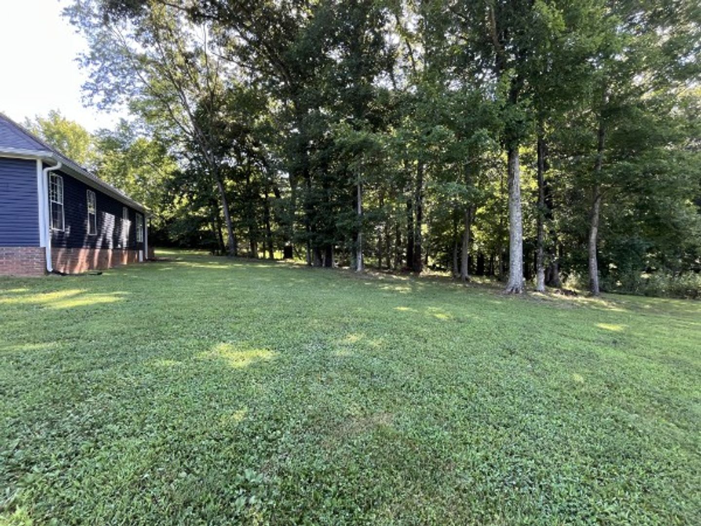 Nice home in the country, easy access to gate 10 and Land Between the Lakes! – photo 4