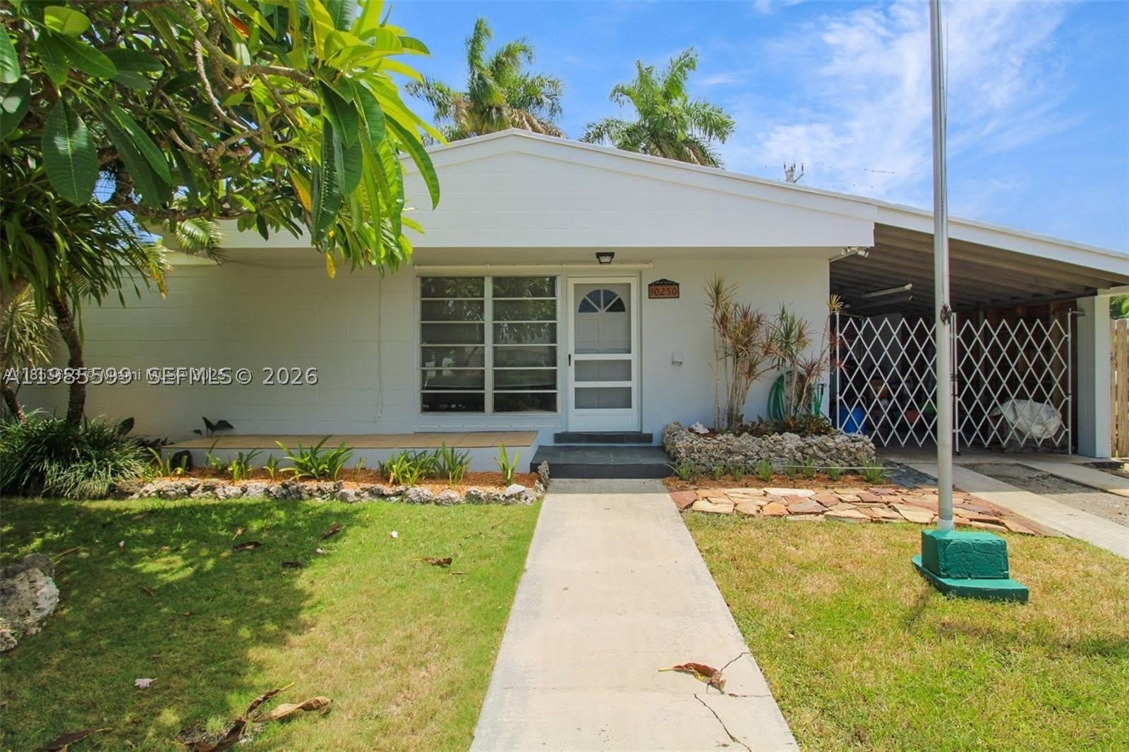10250 Caribbean Blvd – photo 2