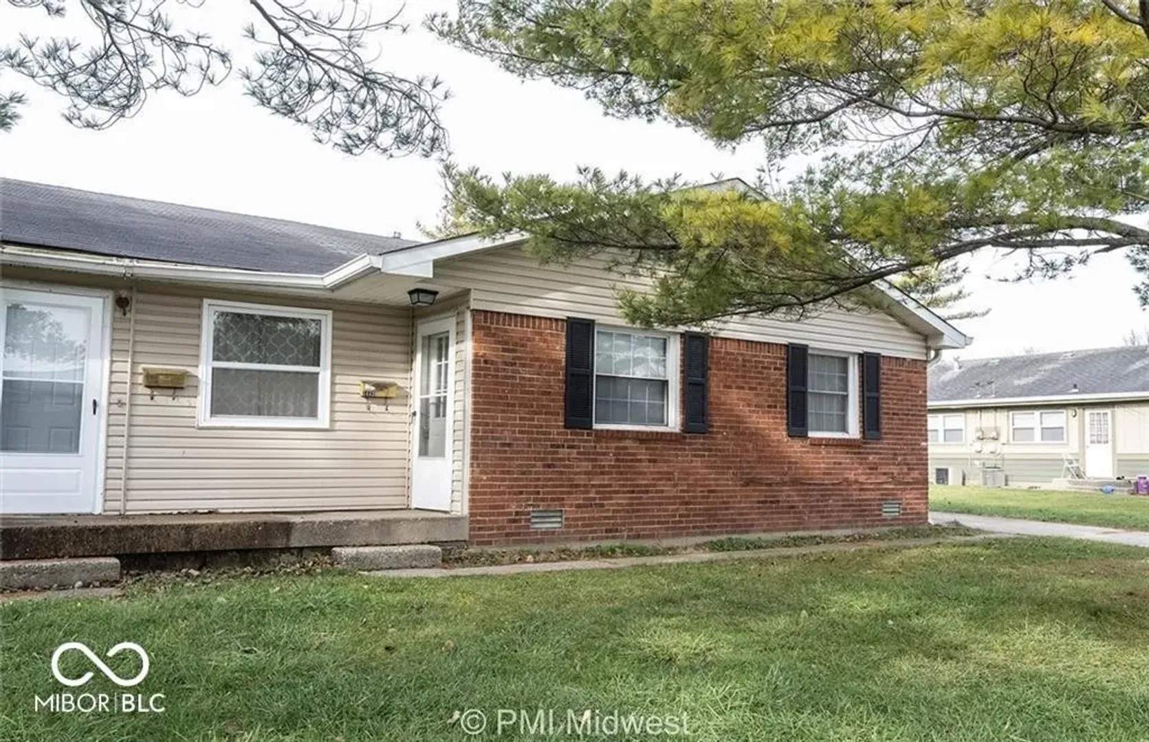 1442 Coachlite Dr – photo 2