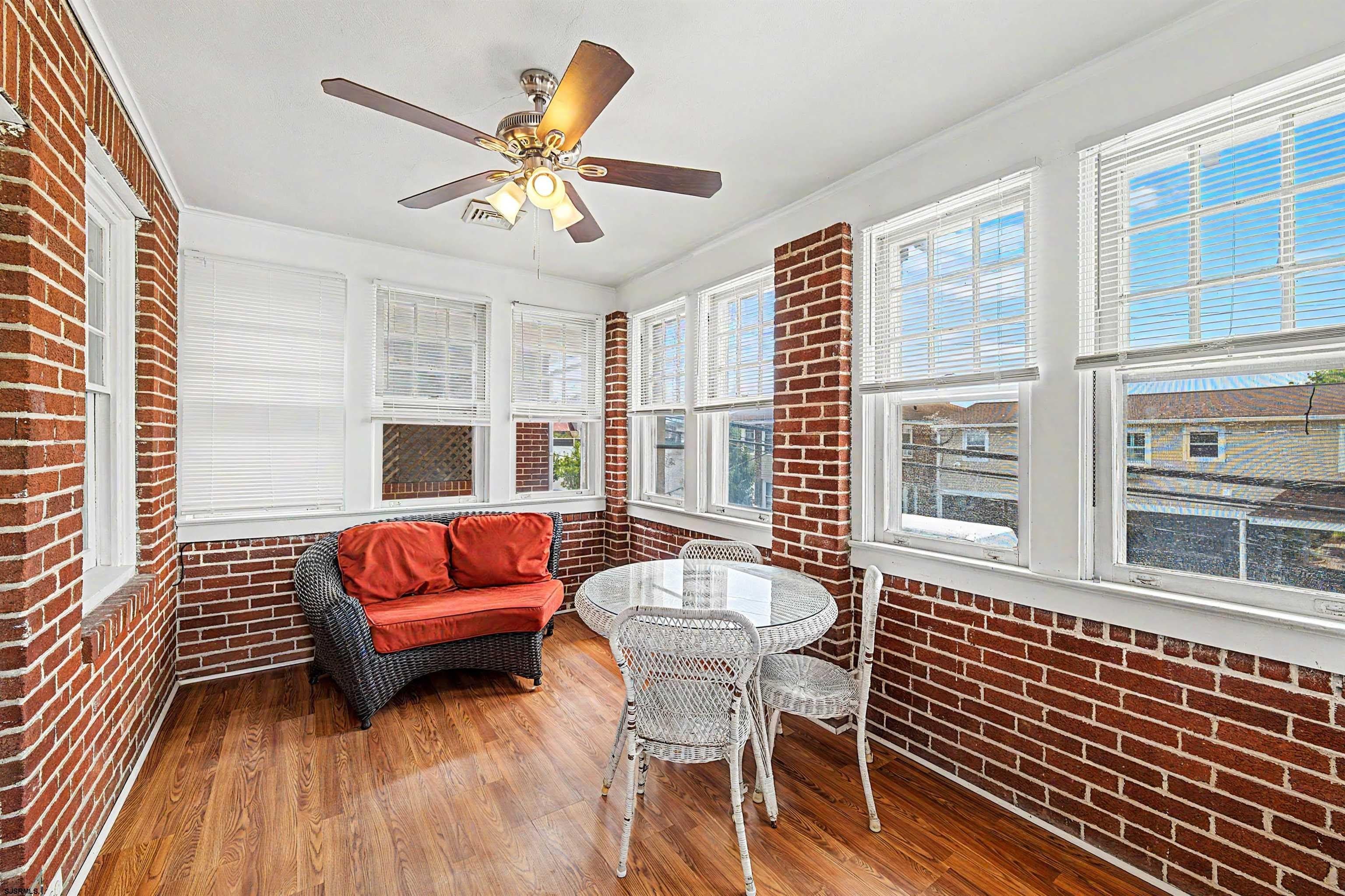 5 N Newport Ave – photo 5