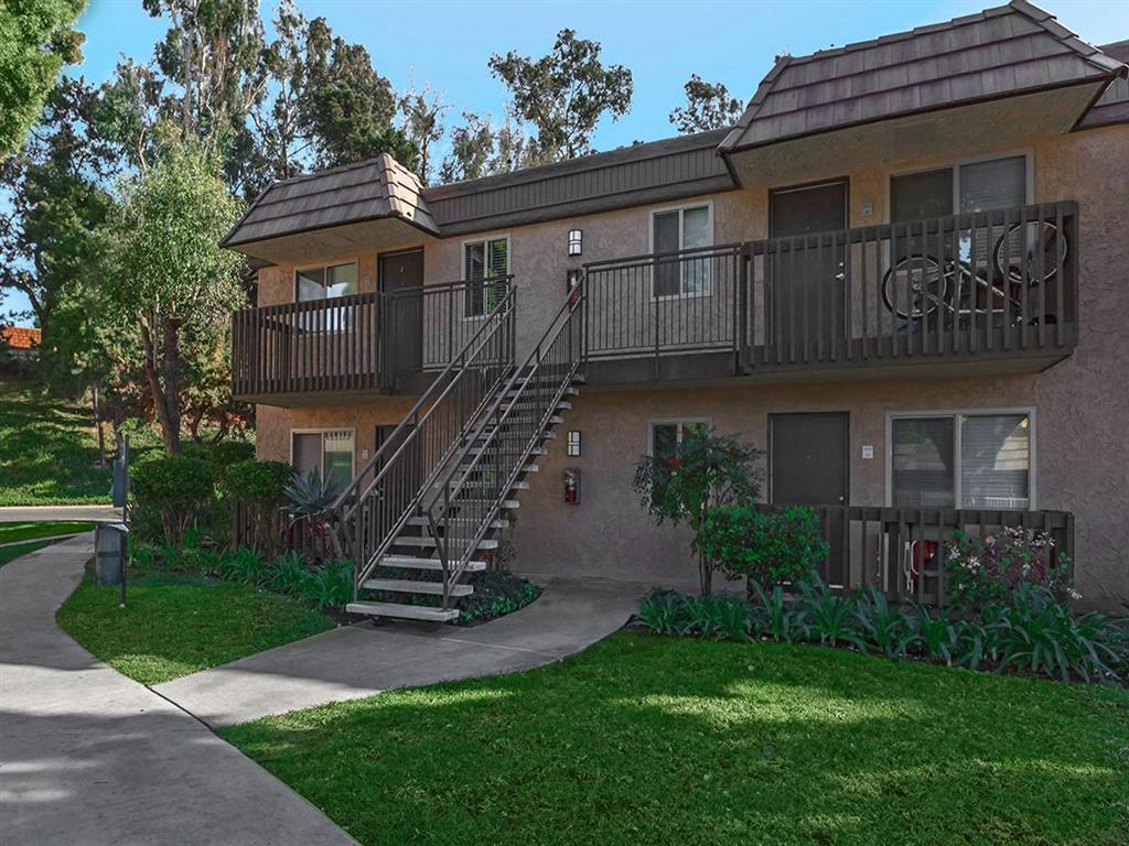Bluffs at Carlsbad Apartments – photo 3