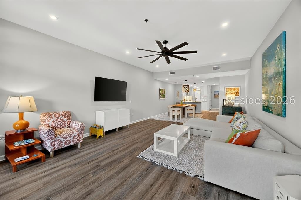 10 Johnston Way – photo 2