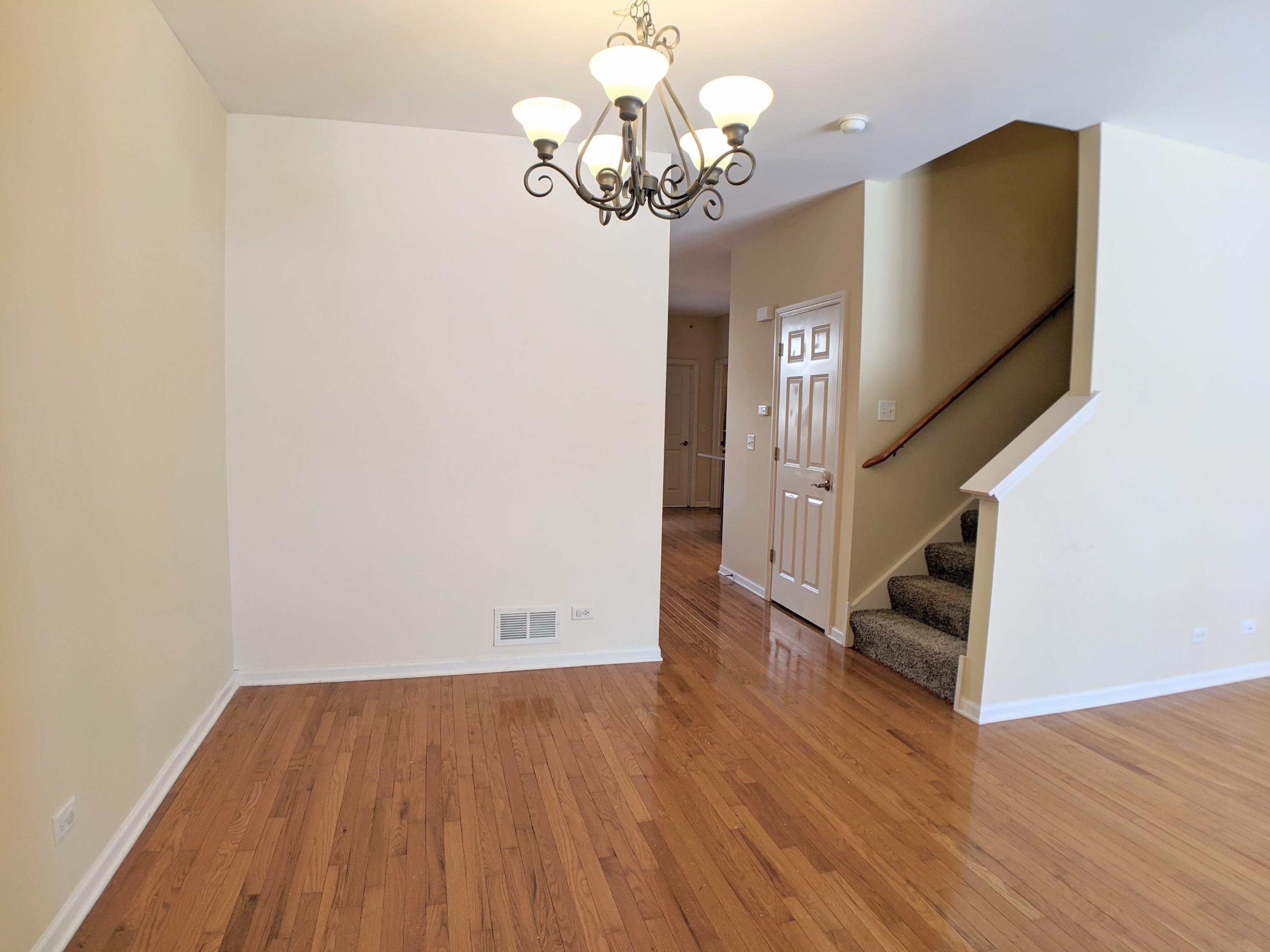 385 Bradbury Lane – photo 5