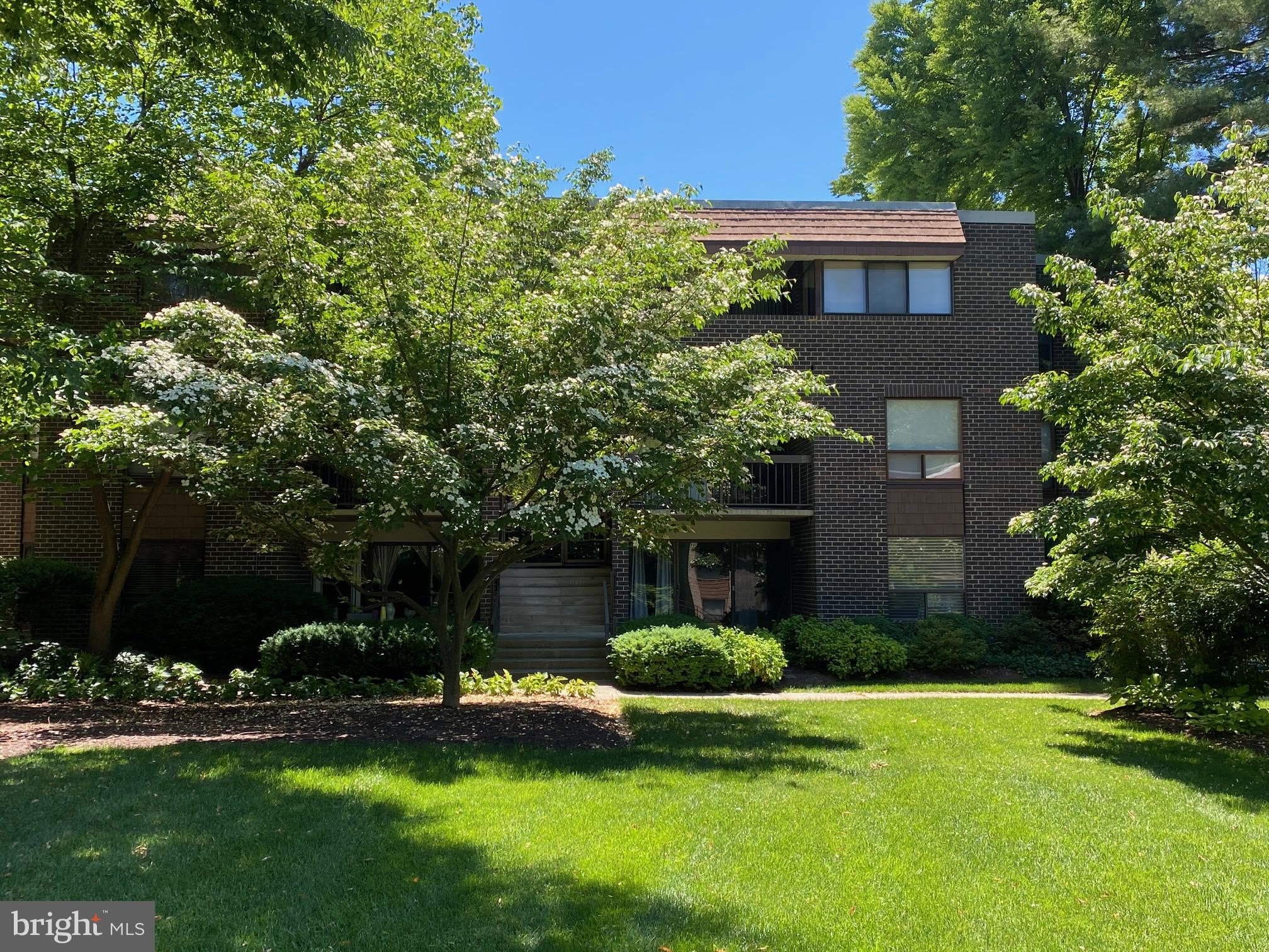 407 CHRISTOPHER Avenue – photo 1