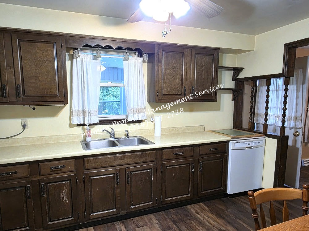 2153 Mount Jackson Road – photo 4