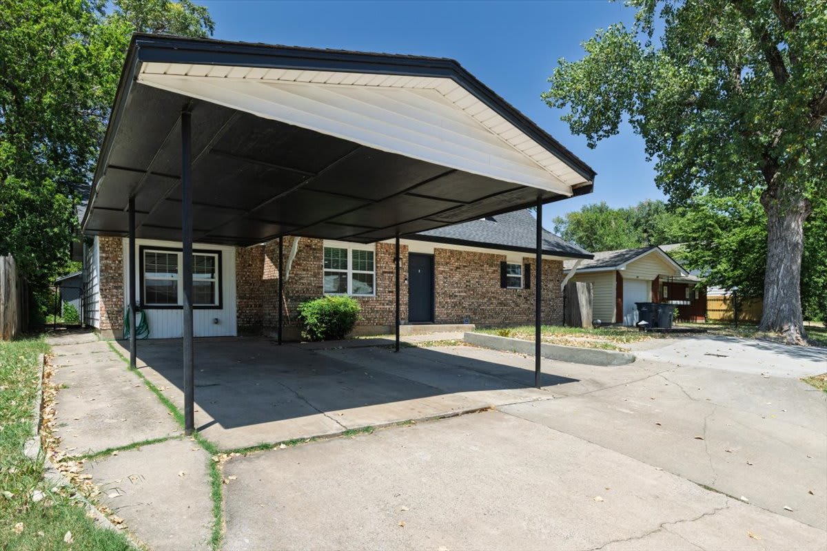 122 Northeast Angus Street – photo 3