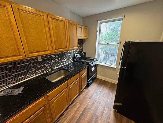 2419 Davidson Avenue – photo 1