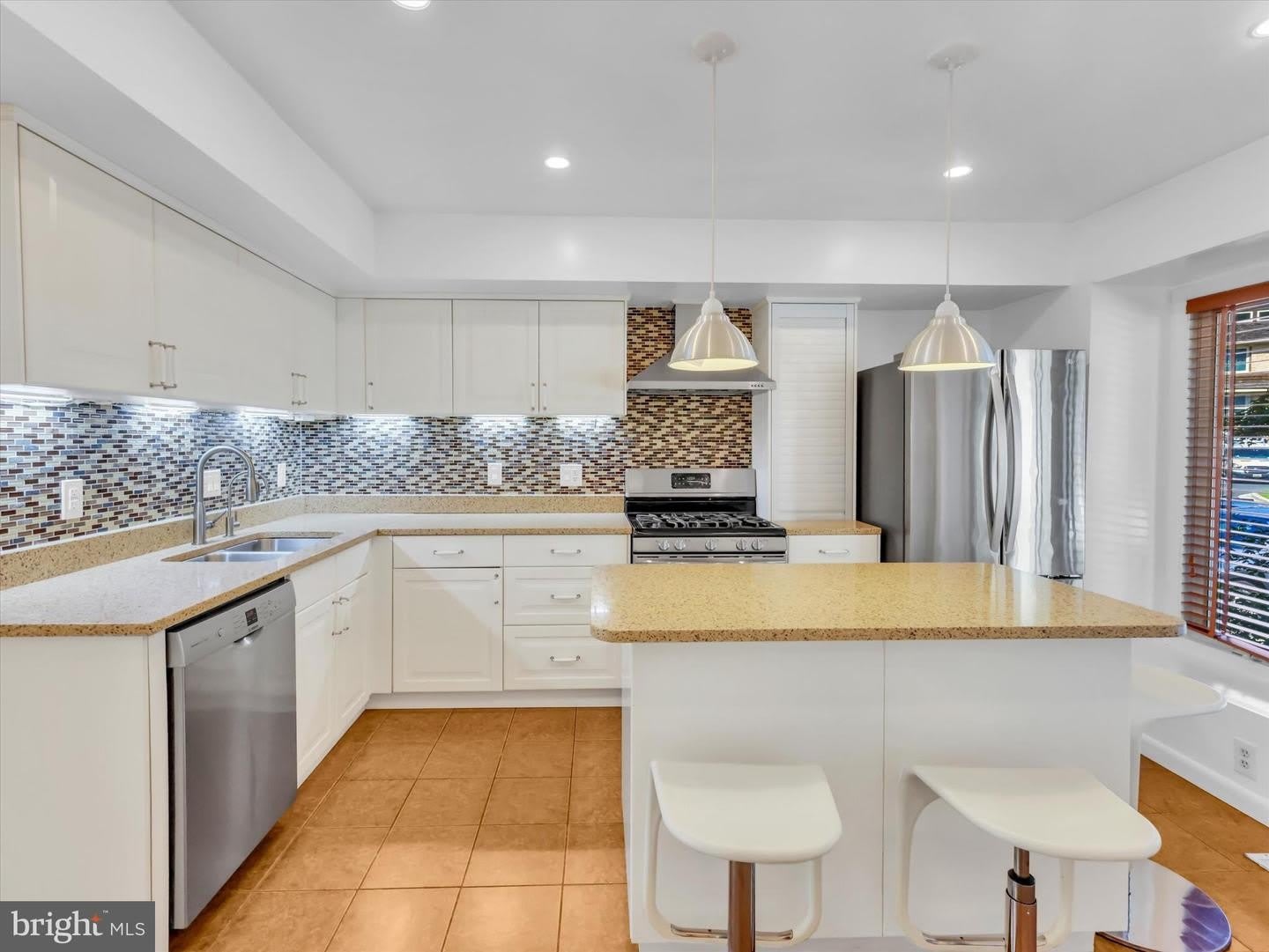 31 VALERIAN CT – photo 5