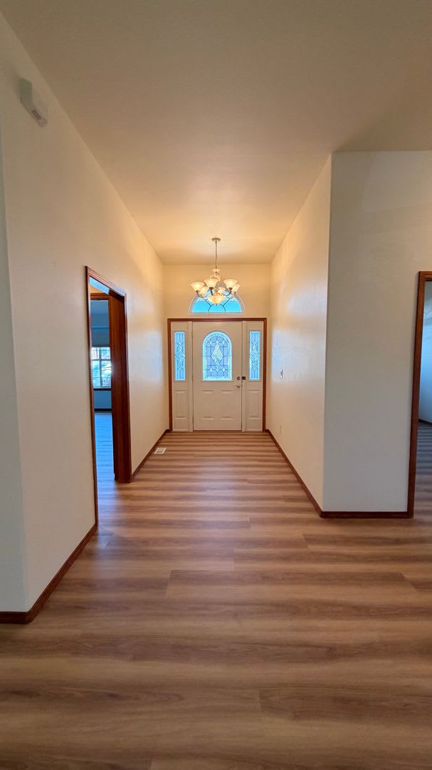 Golf Course Living! 3 bed + office, 3 Car Garage! – photo 3