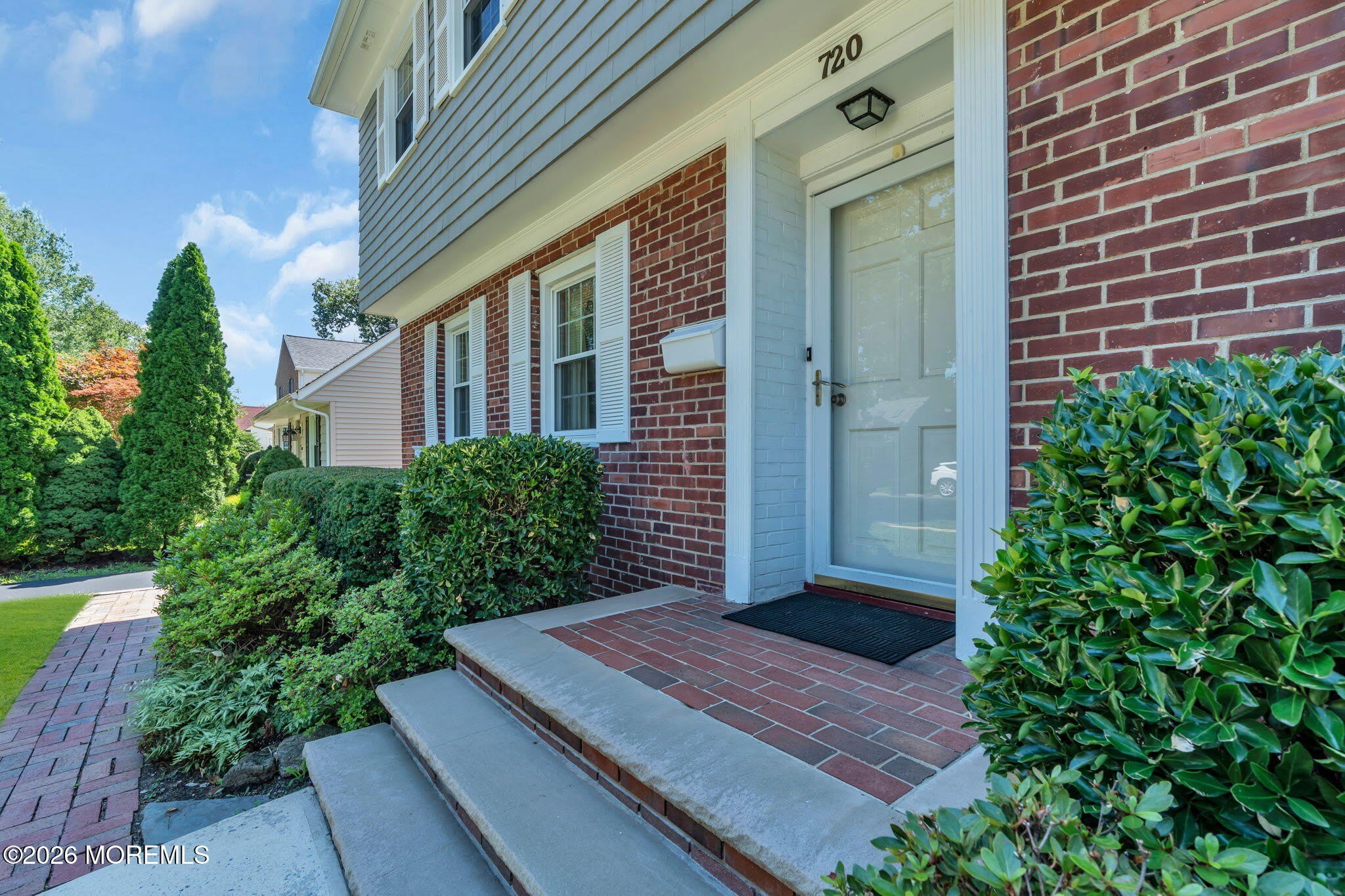720 Crescent Place – photo 3