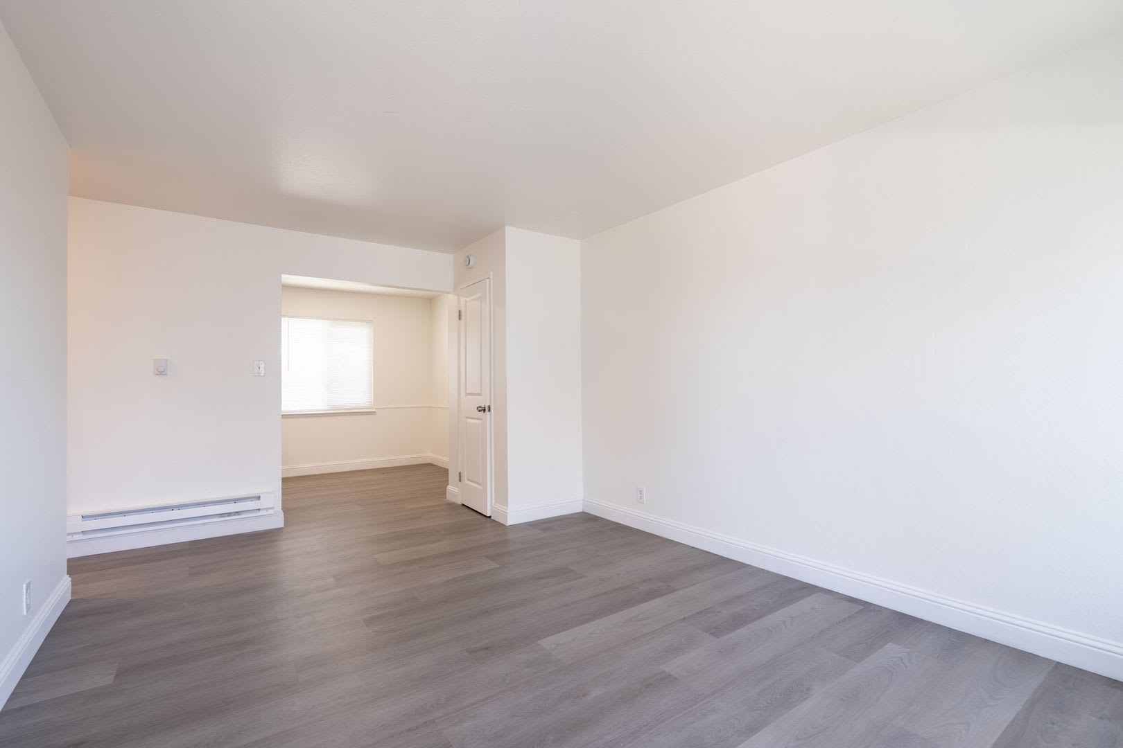 2633 E 16Th St – photo 2