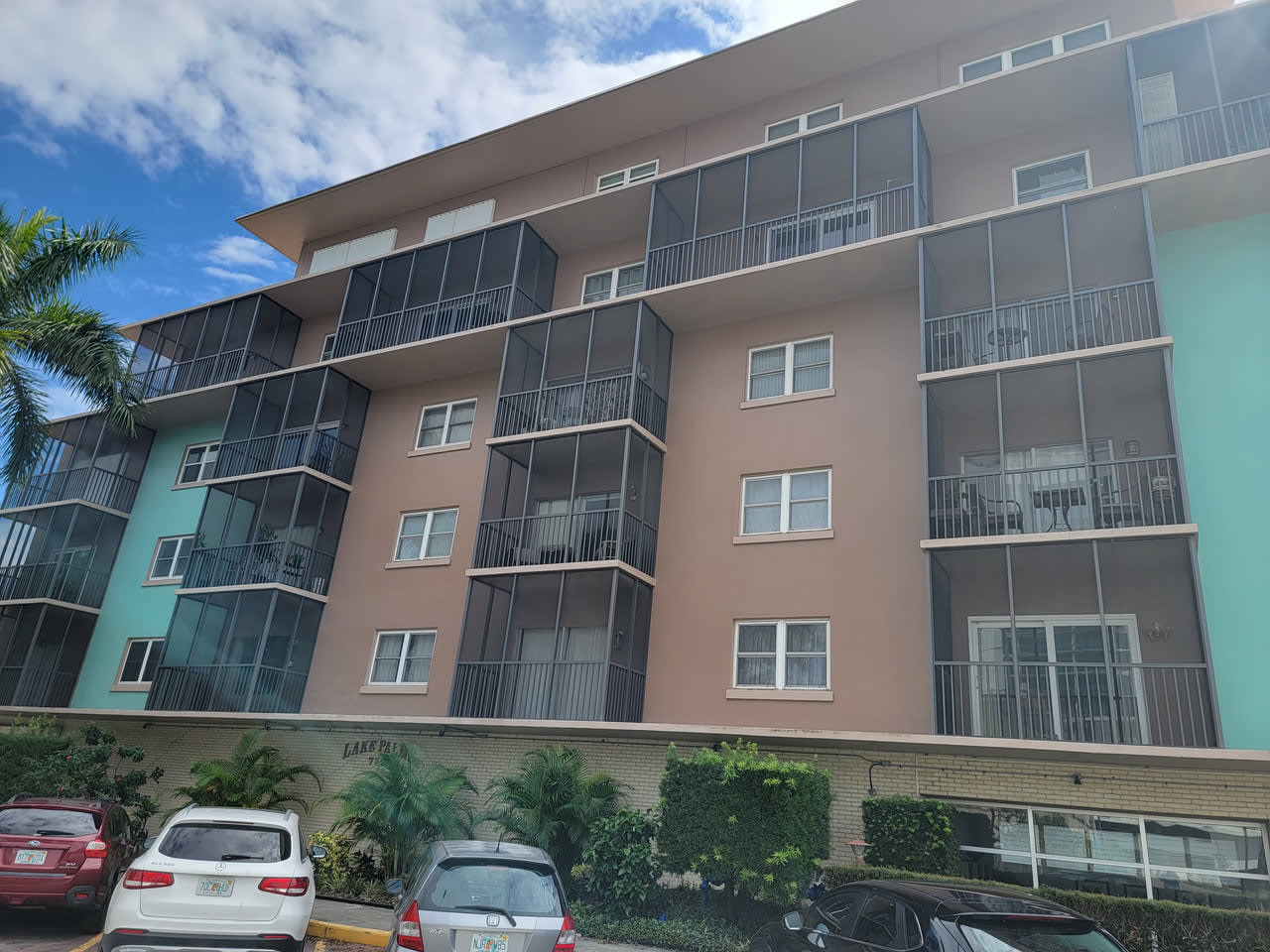 750 Burlington Ave N Apt 3H – photo 1