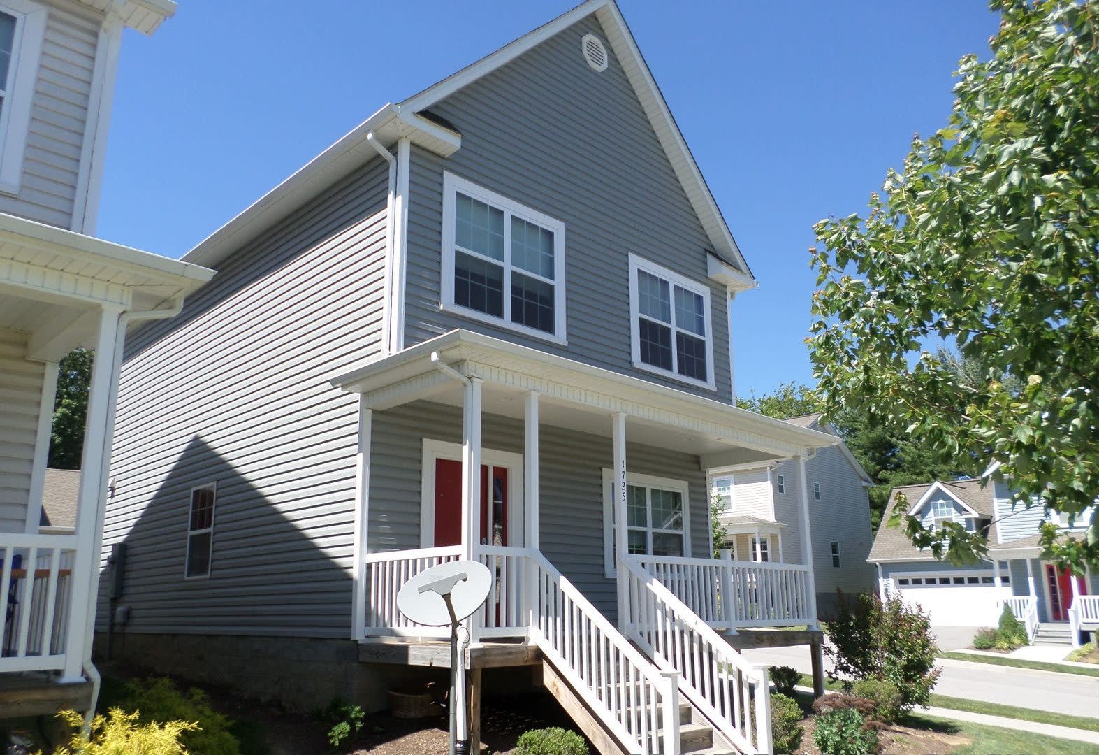 3 Bedroom, 2.5 House – photo 3