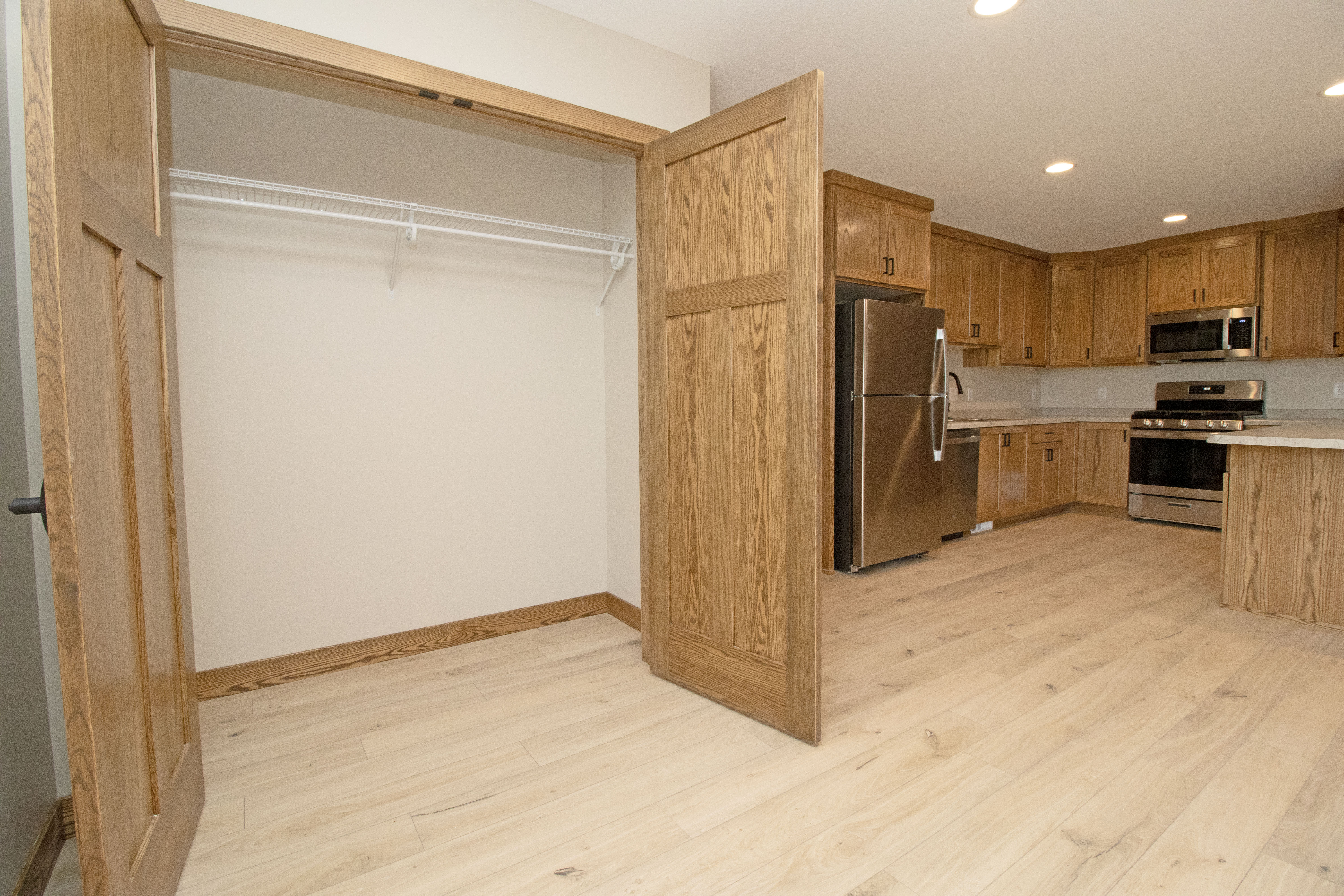 610 Martin Ave – photo 5