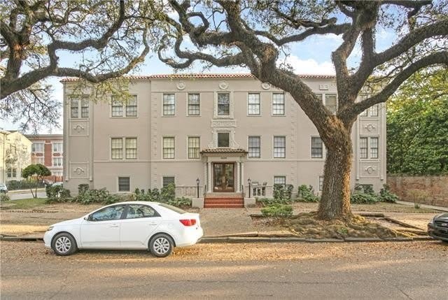 4506 St Charles Avenue – photo 2