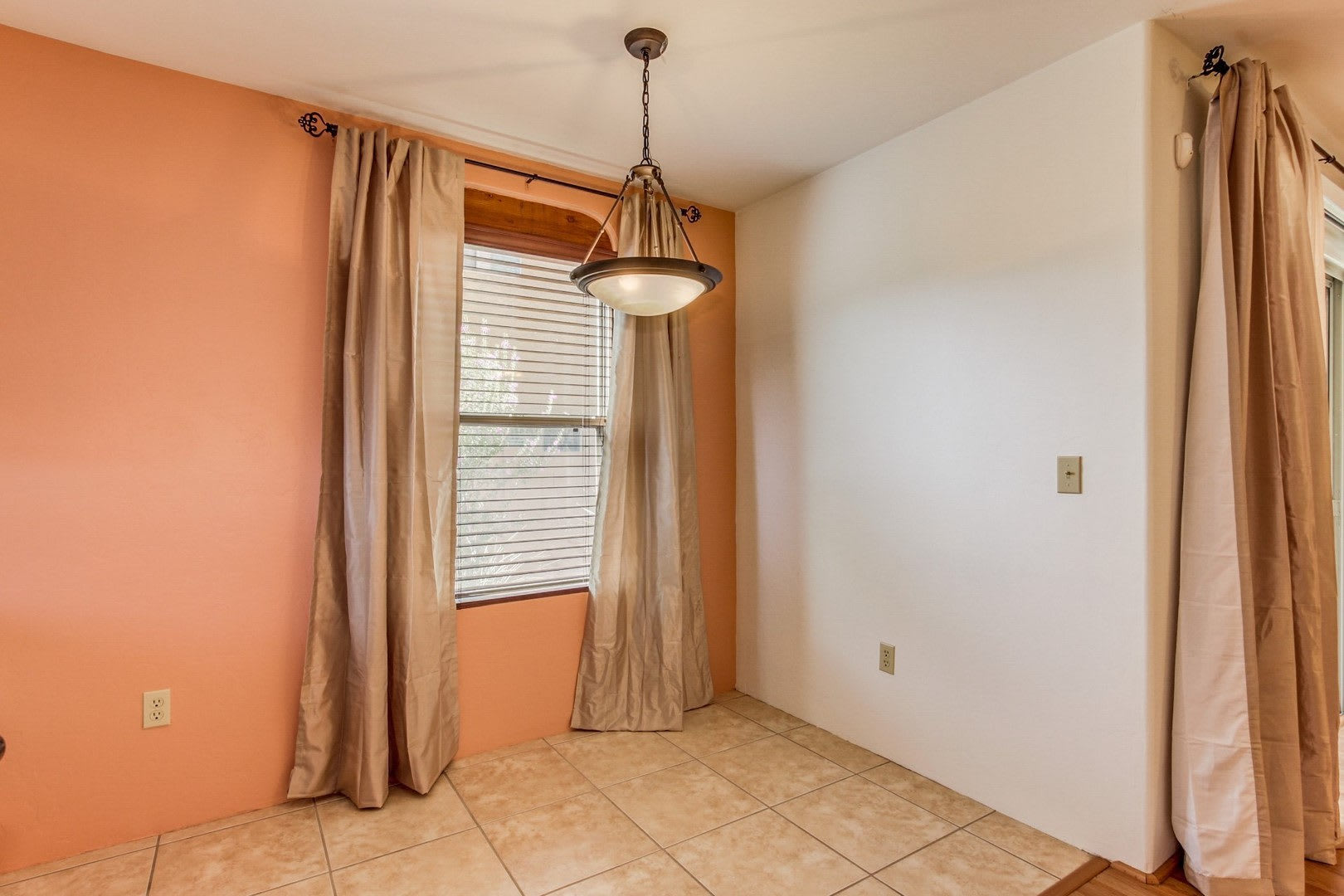 Modern 3BR/2.5BA Tucson Home with Private Balcony, Fenced Yard & 2-Car Garage – photo 5