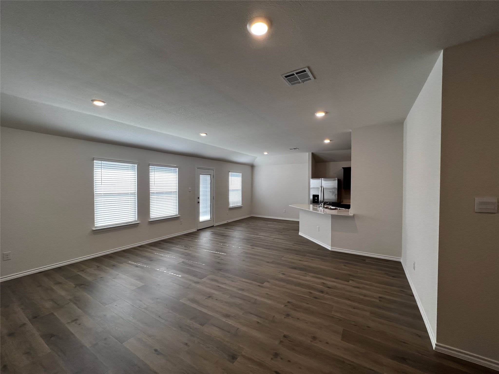 2304 Alamo Drive – photo 4