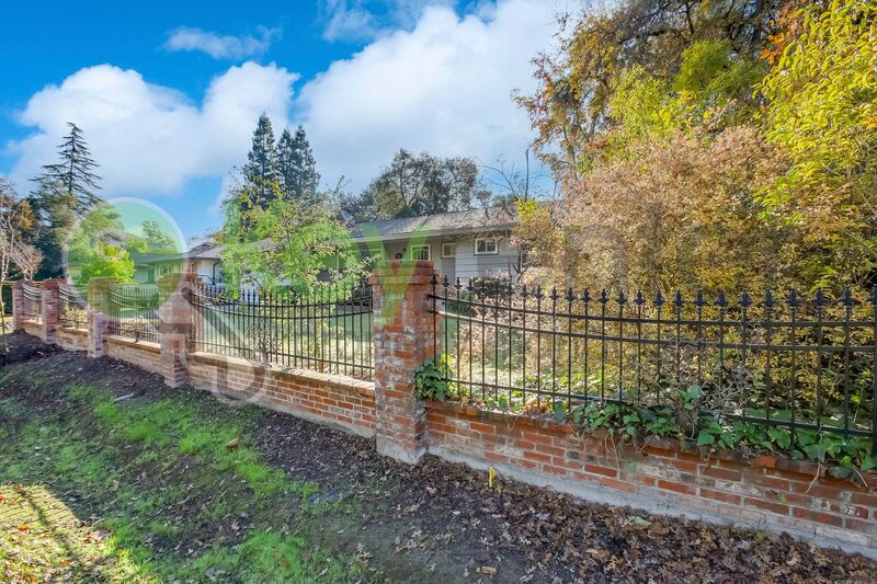 6612 Stanley Ave – photo 3