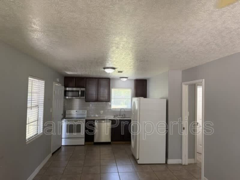 2352 WISE – photo 5