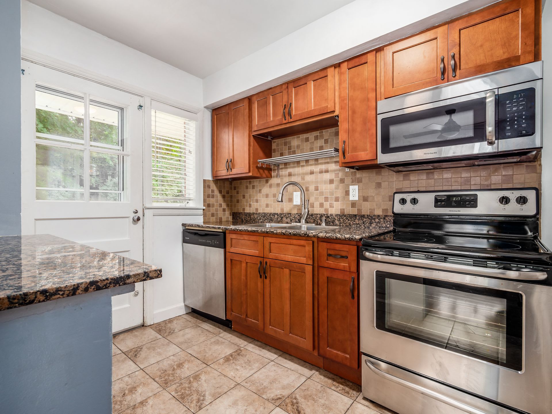 111 East Selby Boulevard – photo 4