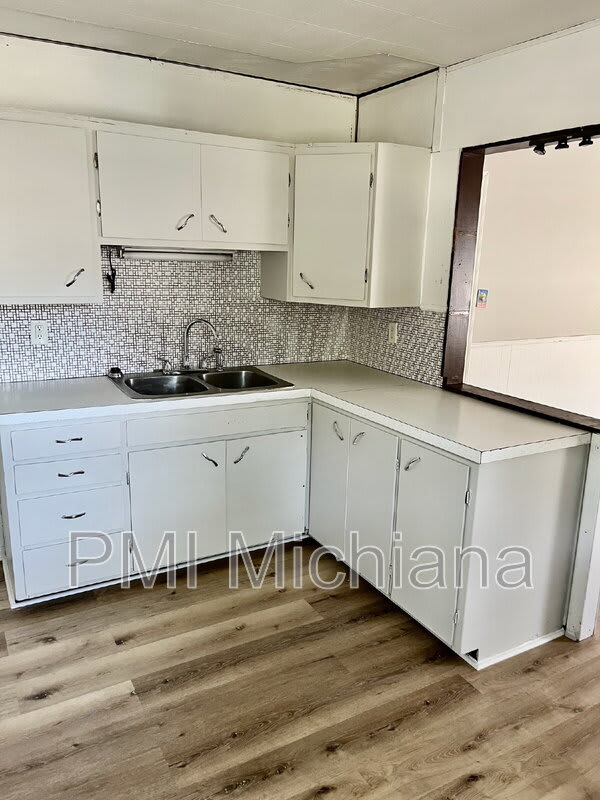 1829 South Jackson Street – photo 5