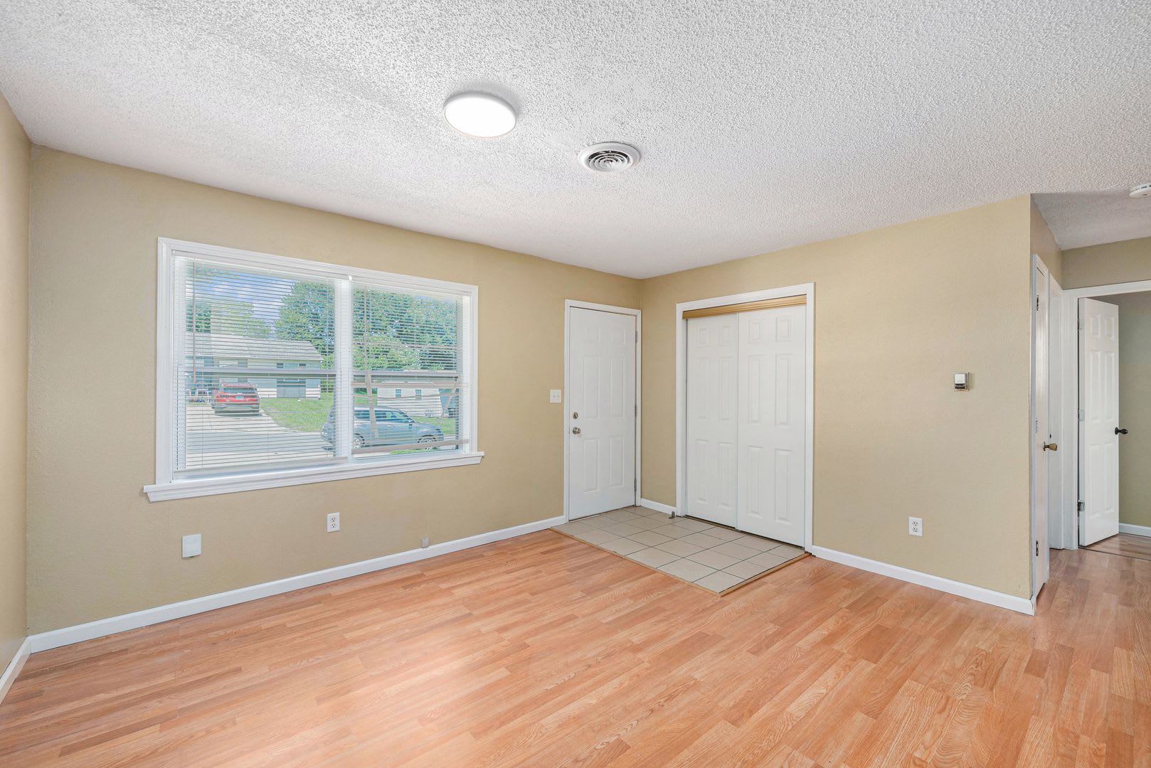 Beautiful 2BR/1BA Duplex in Independence! – photo 2