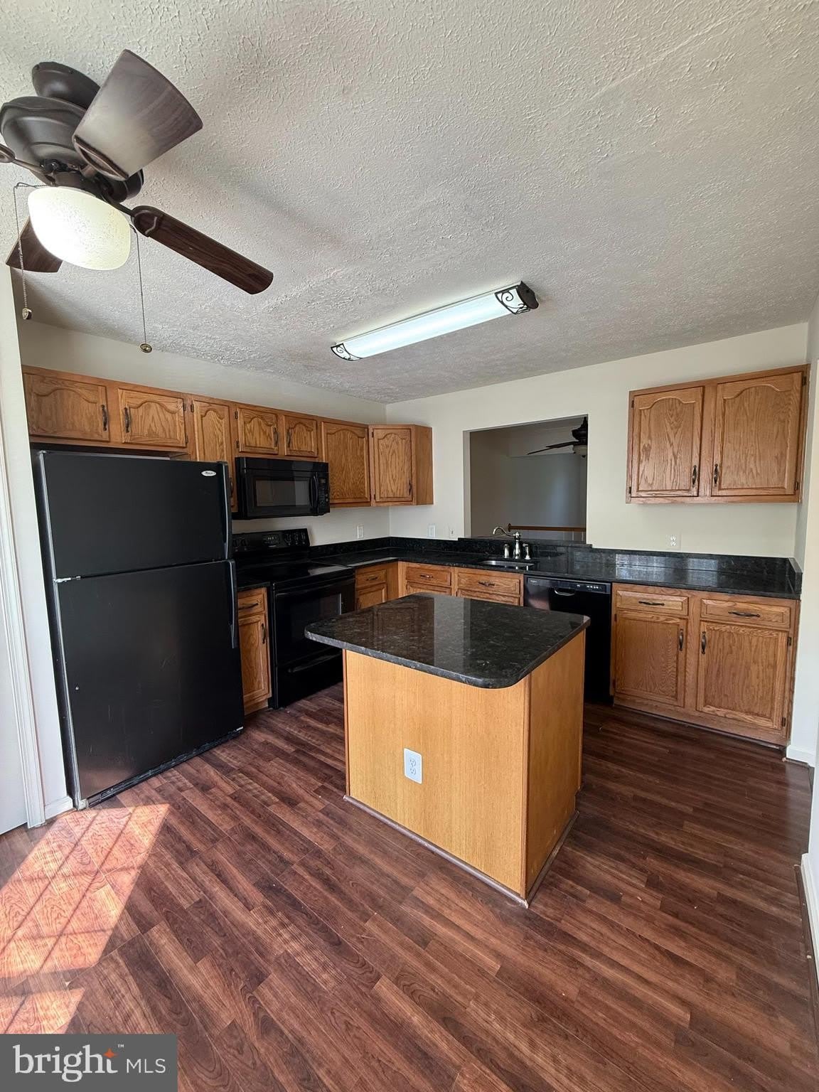 105 West Park Drive – photo 3
