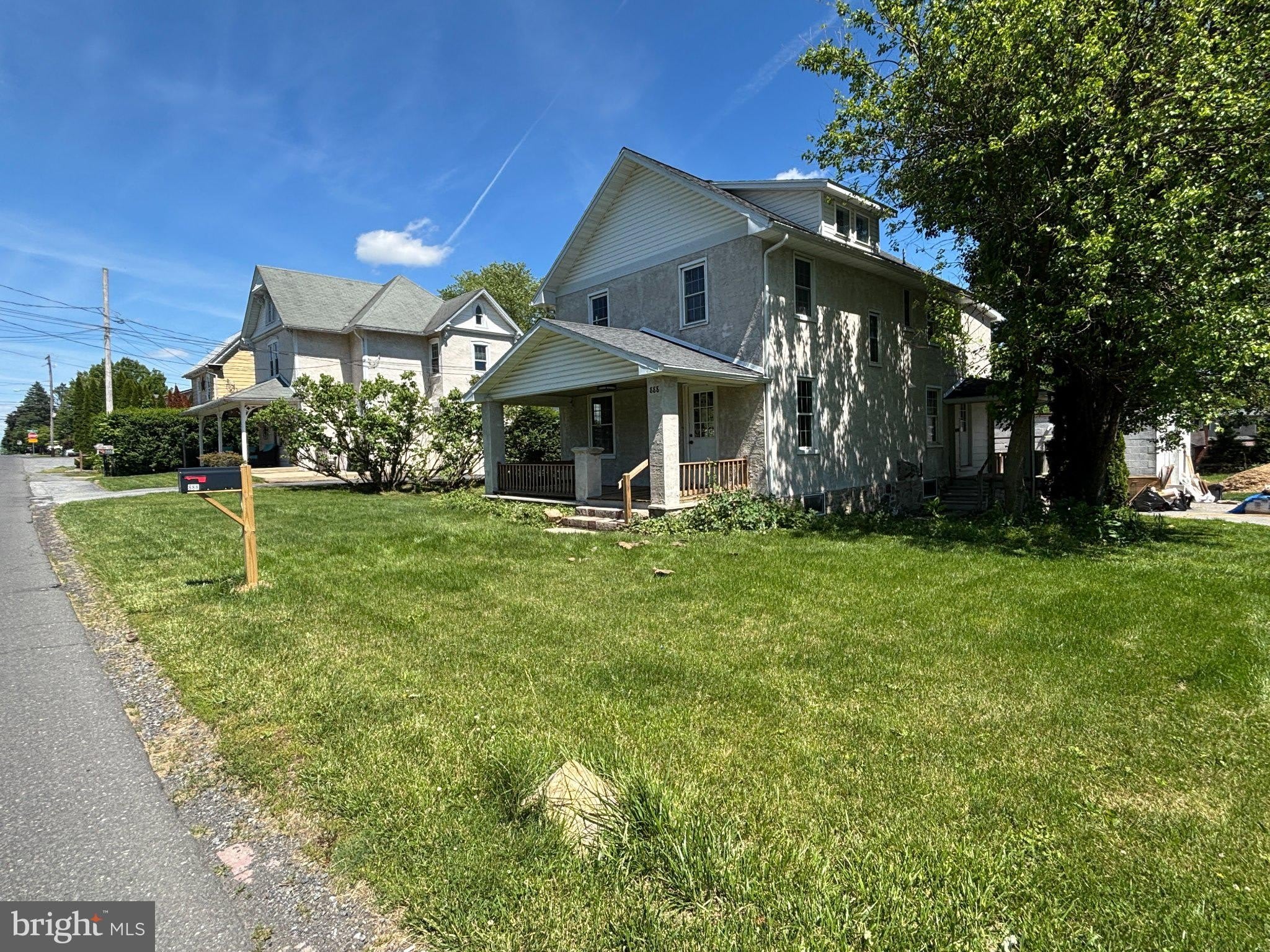 888 WALNUT Street – photo 2