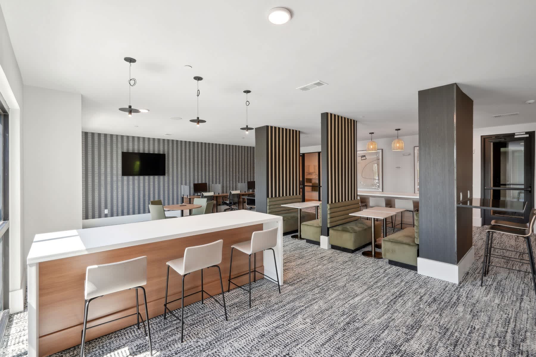 Solay Carnes Crossroads Apartments – photo 5