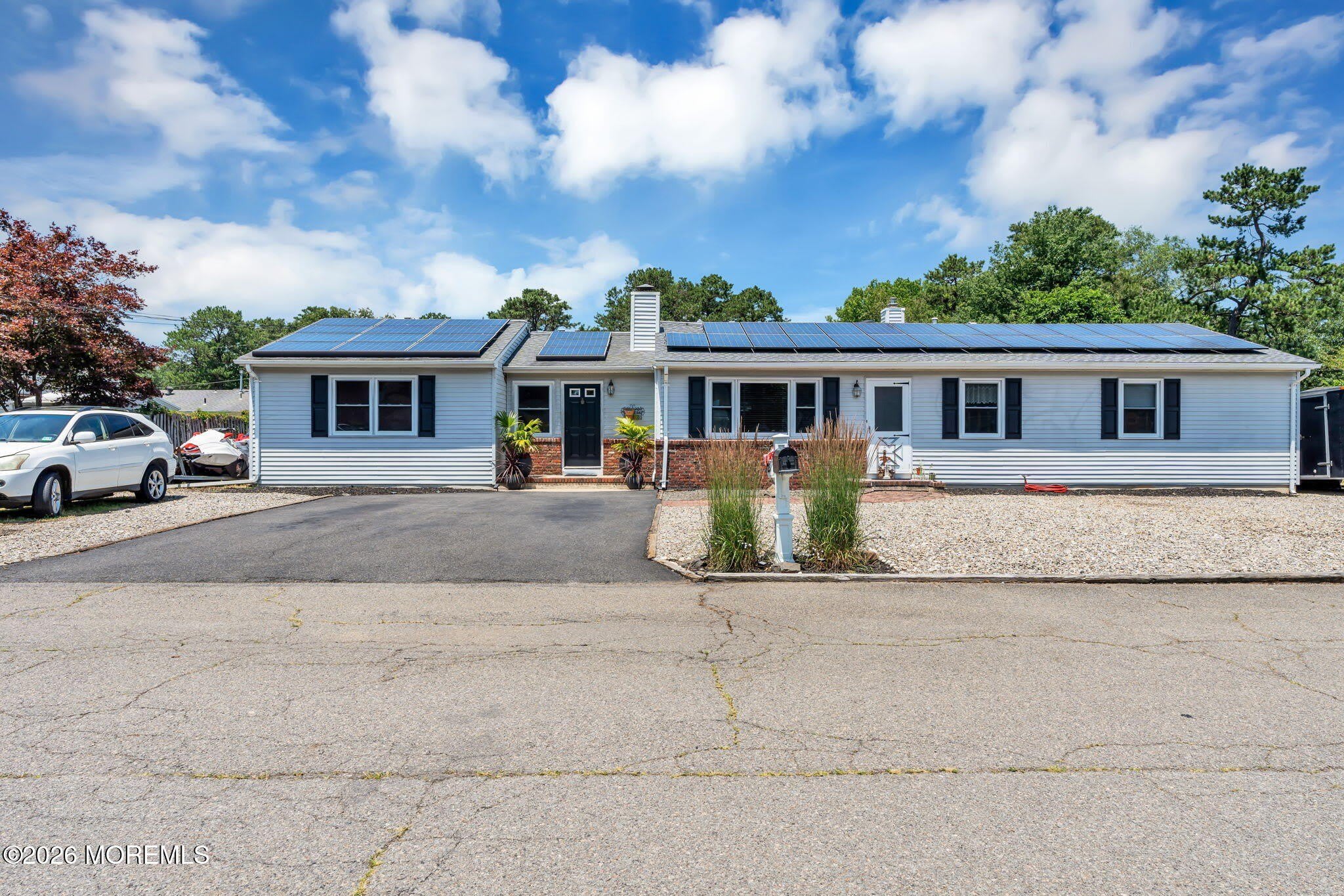 725 8Th Avenue – photo 4