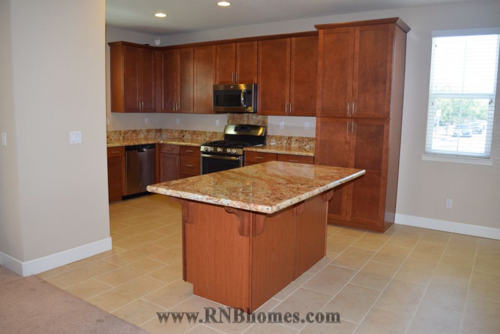 900 Lyon Place – photo 4