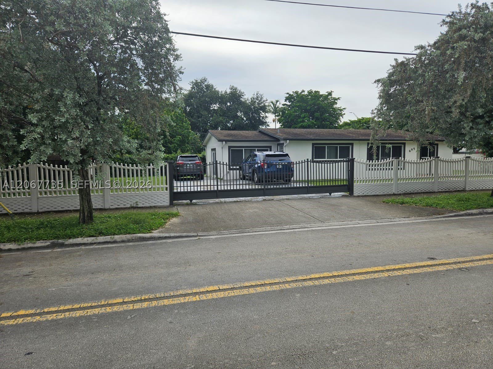 695 W 76th St – photo 3