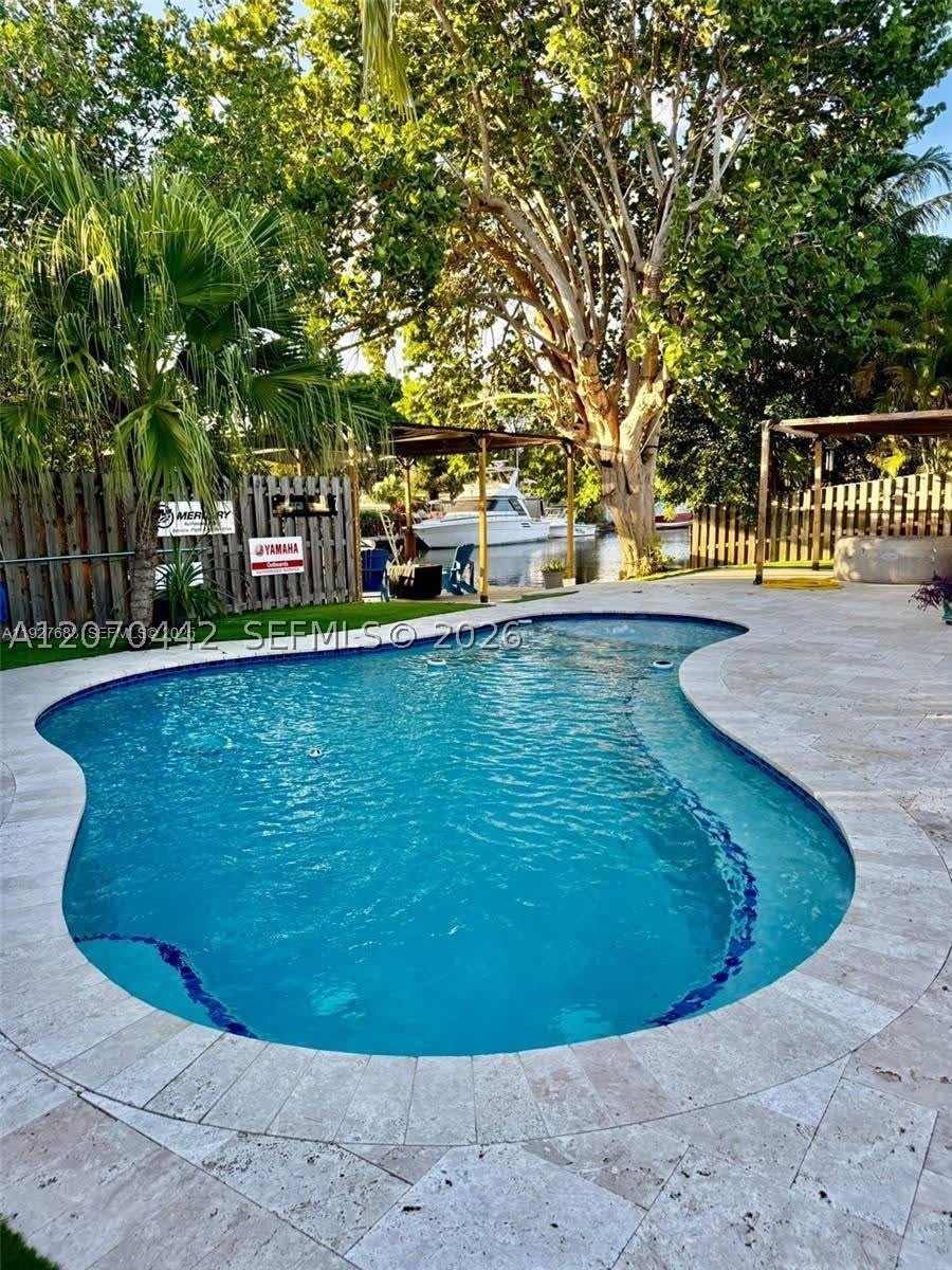 4721 SW 34th Dr – photo 2