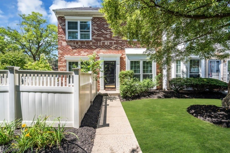 10 Brighton Way – photo 4