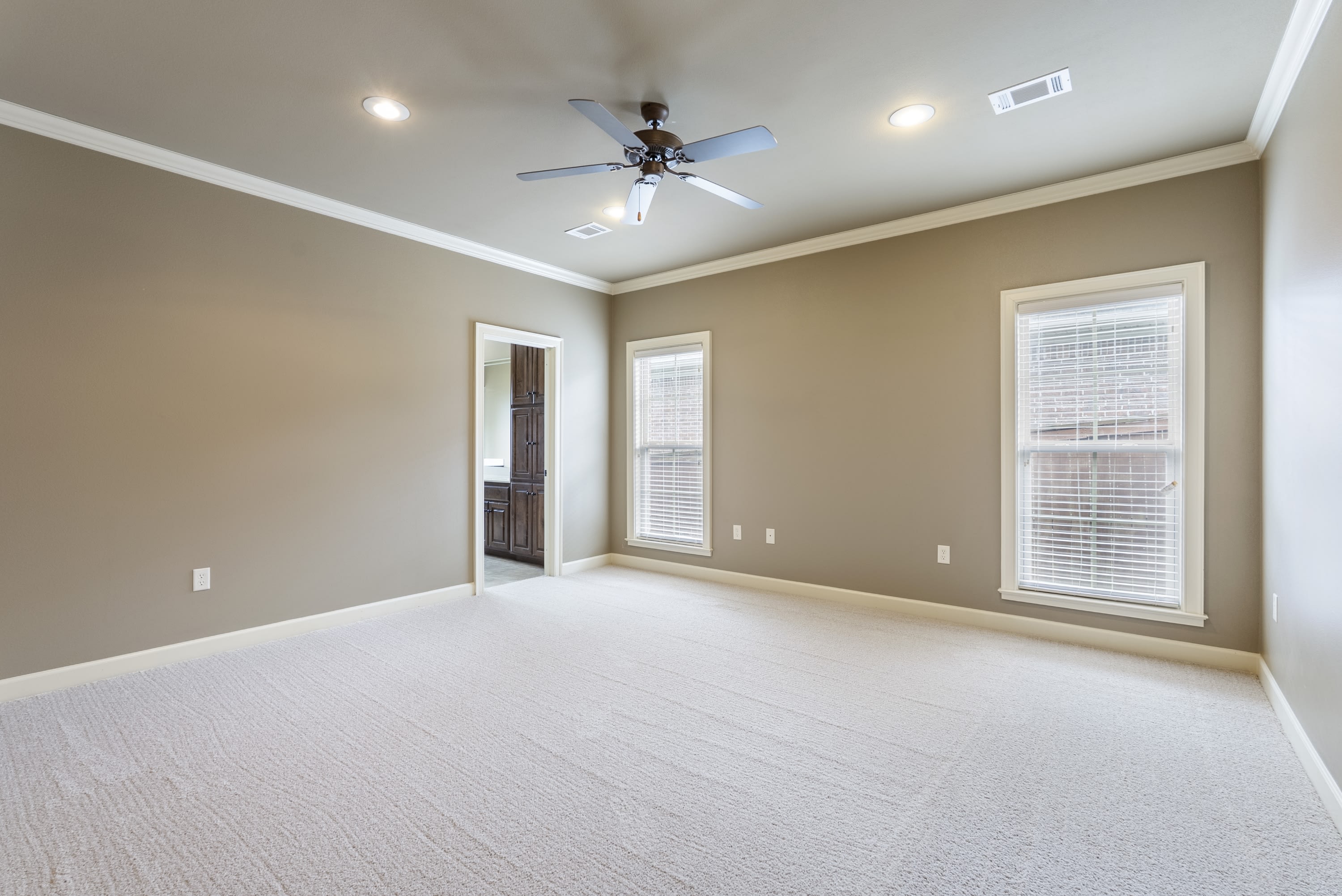 1300 Edge Valley Drive North – photo 5