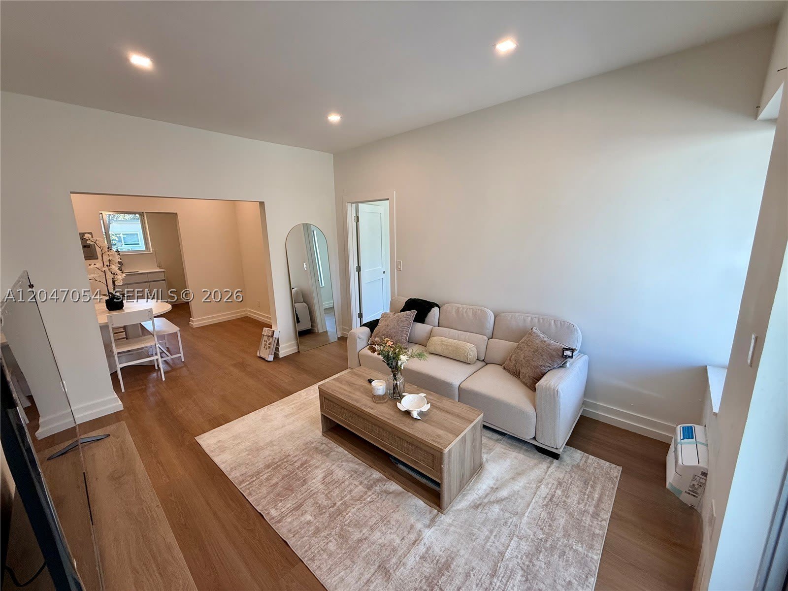 1535 West Ave – photo 2