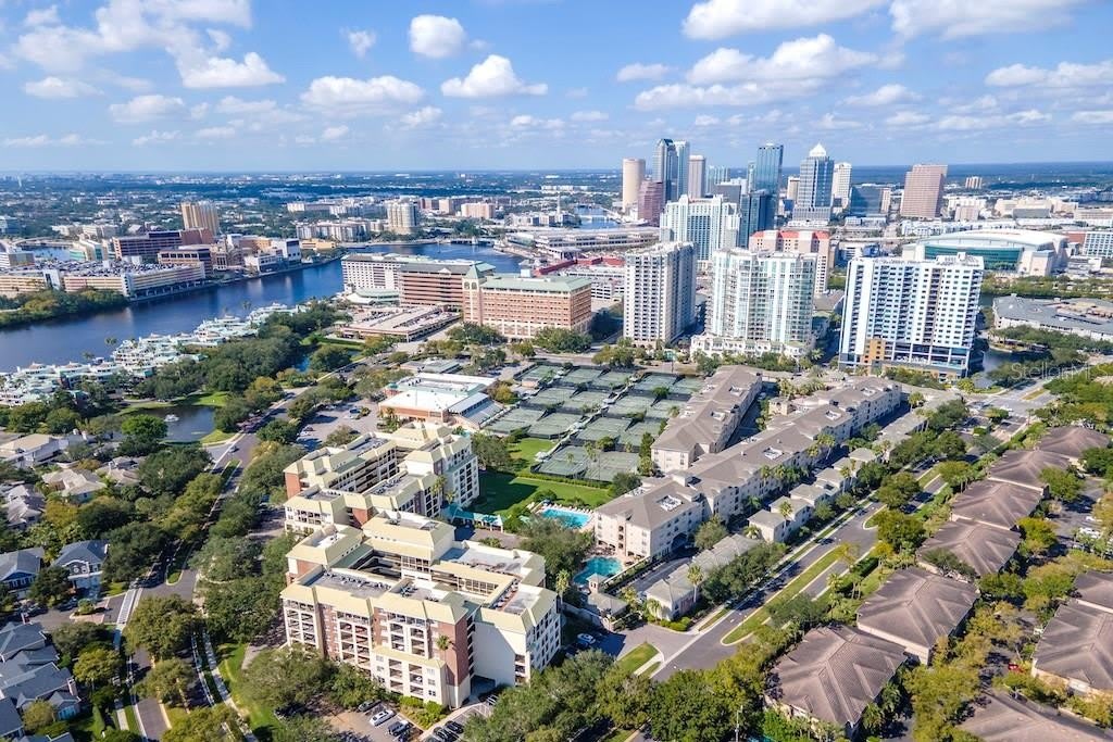 1002 S Harbour Island Boulevard – photo 3