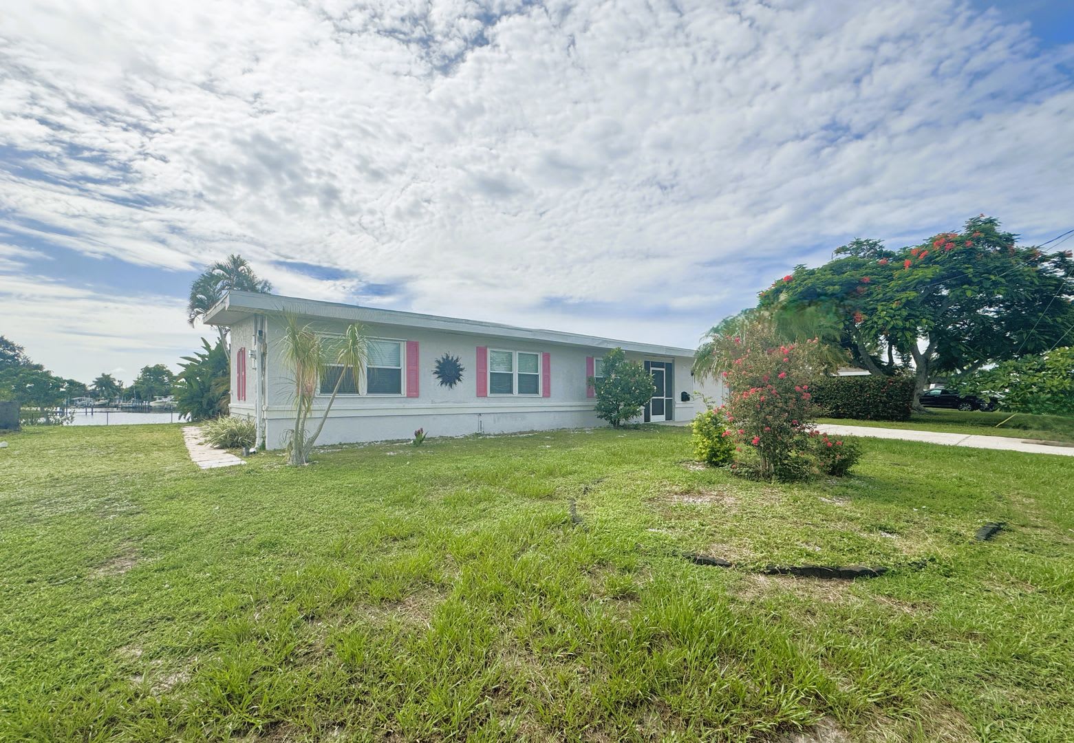 Waterfront Pool Home in Port Charlotte – photo 2