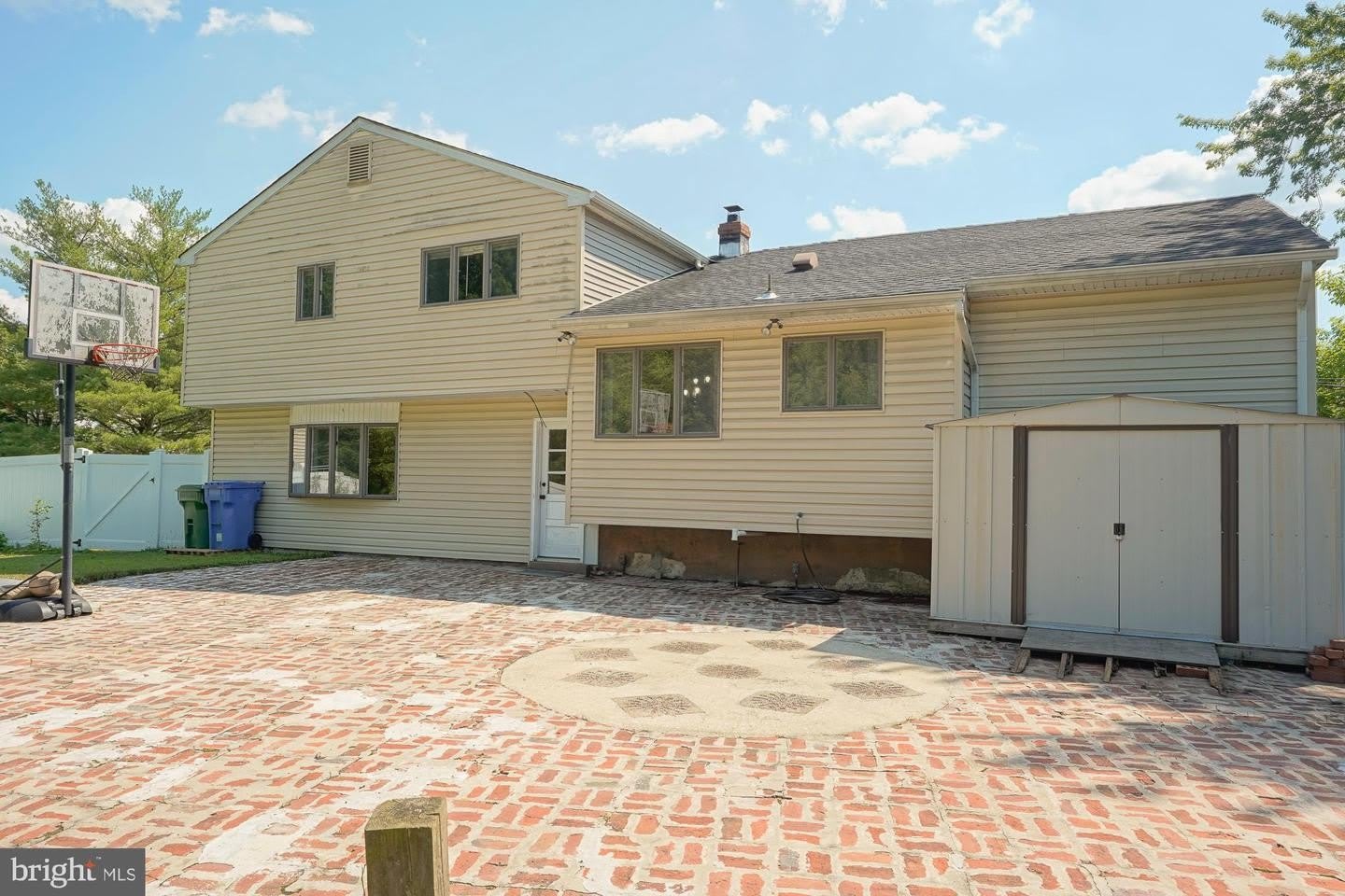 701 Crestbrook Ave – photo 4