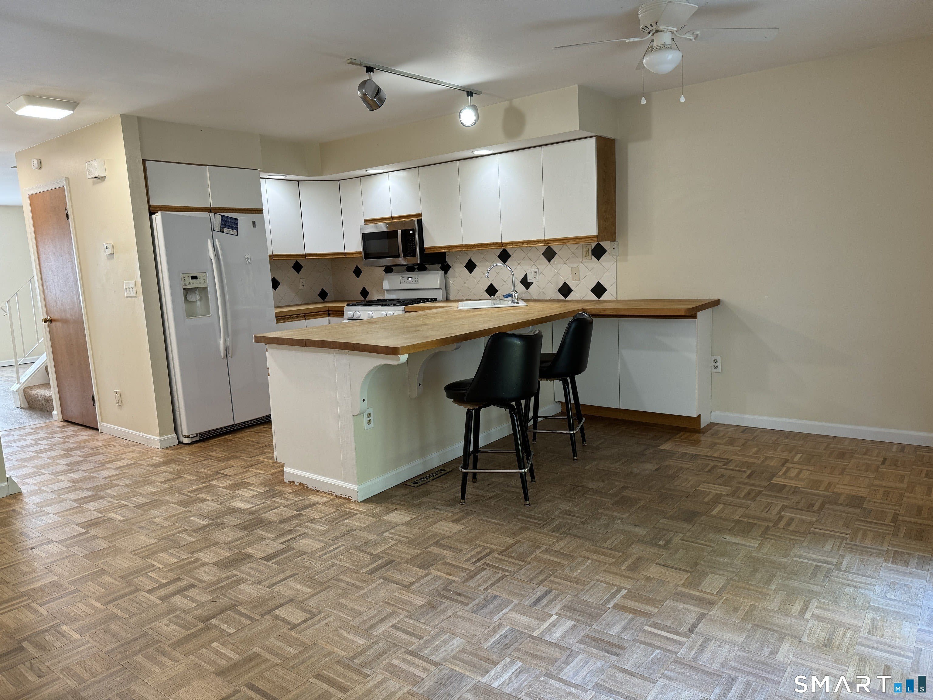 330 Merwin Avenue – photo 5