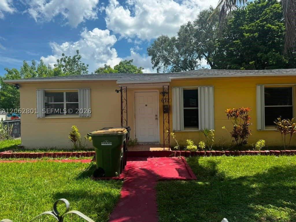 672 NE 130th St – photo 1