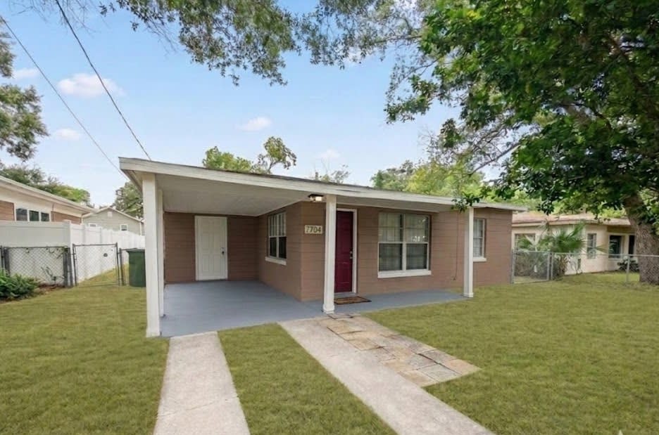 7704 N Taliaferro Ave – photo 1