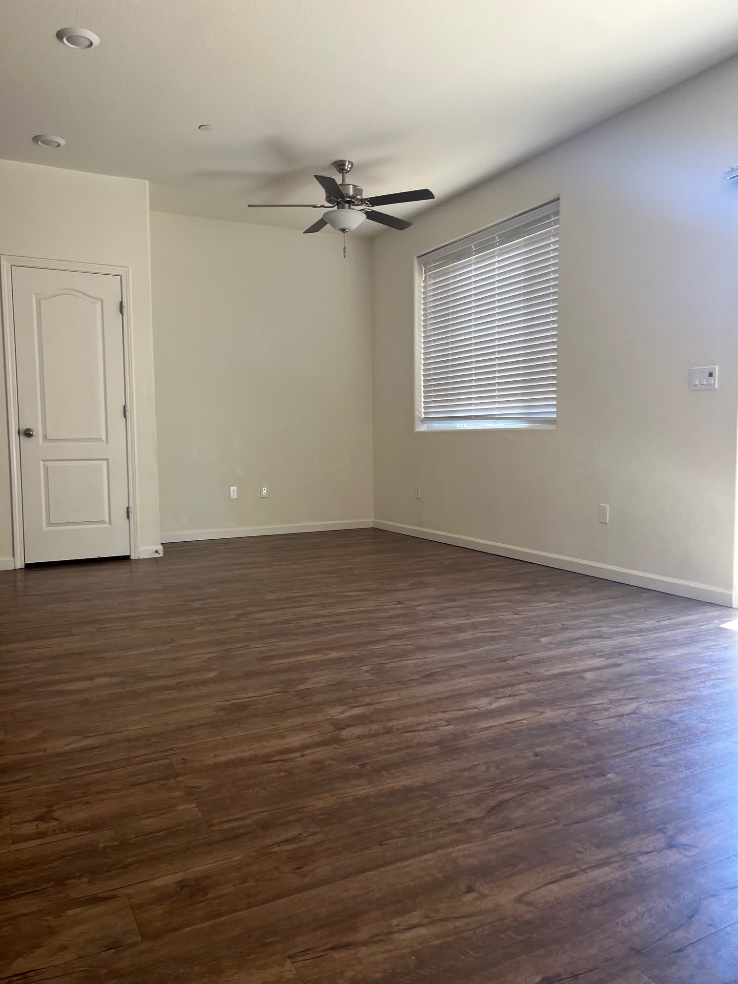 5549 Lancaster Court – photo 4