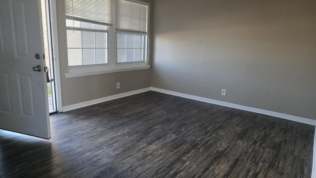 4701 W Illinois Ave – photo 2