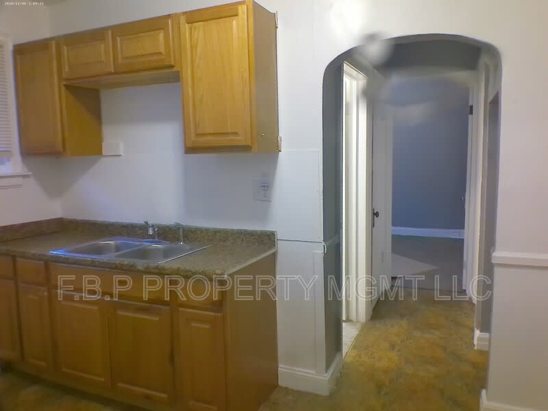 3831 Waverly St – photo 3