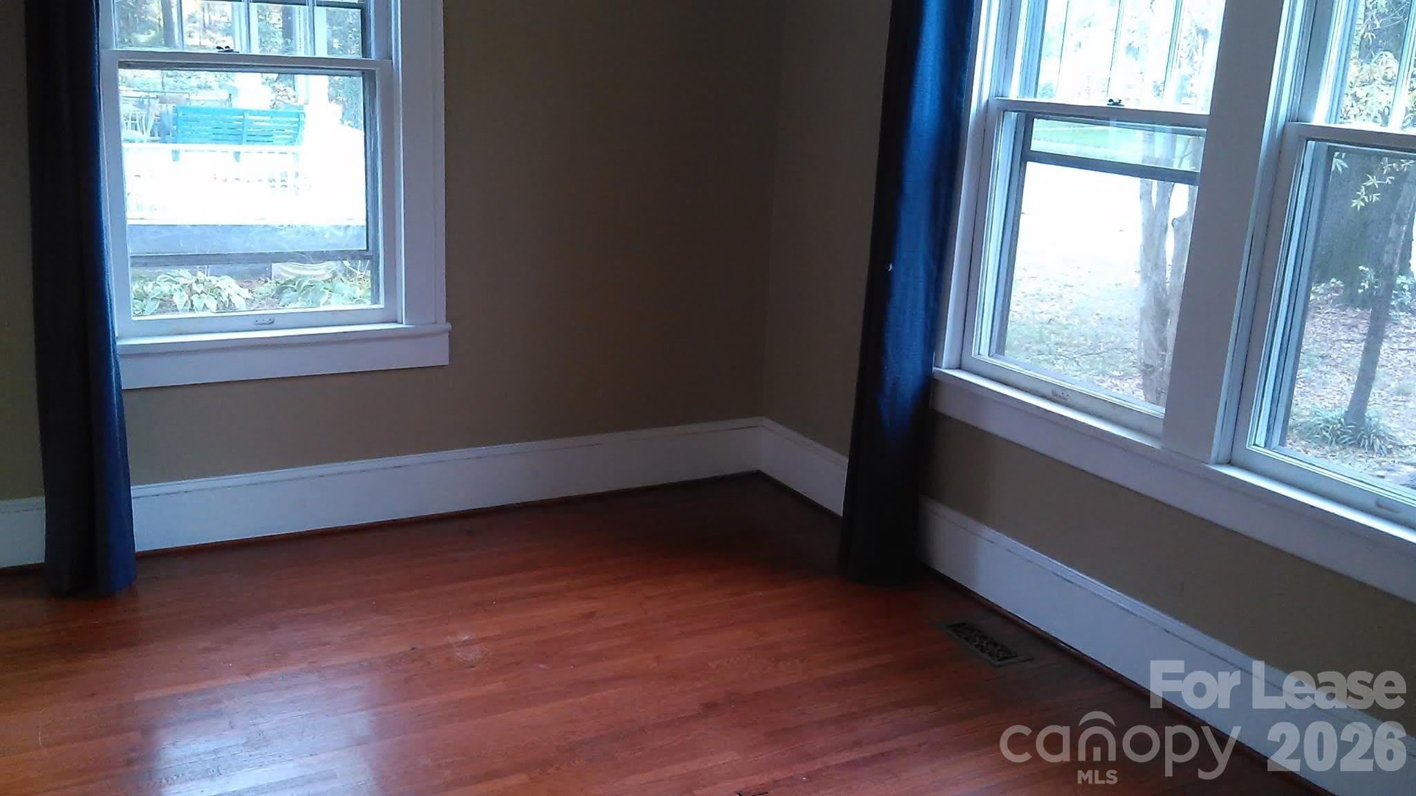 1201 E 35th Street – photo 4