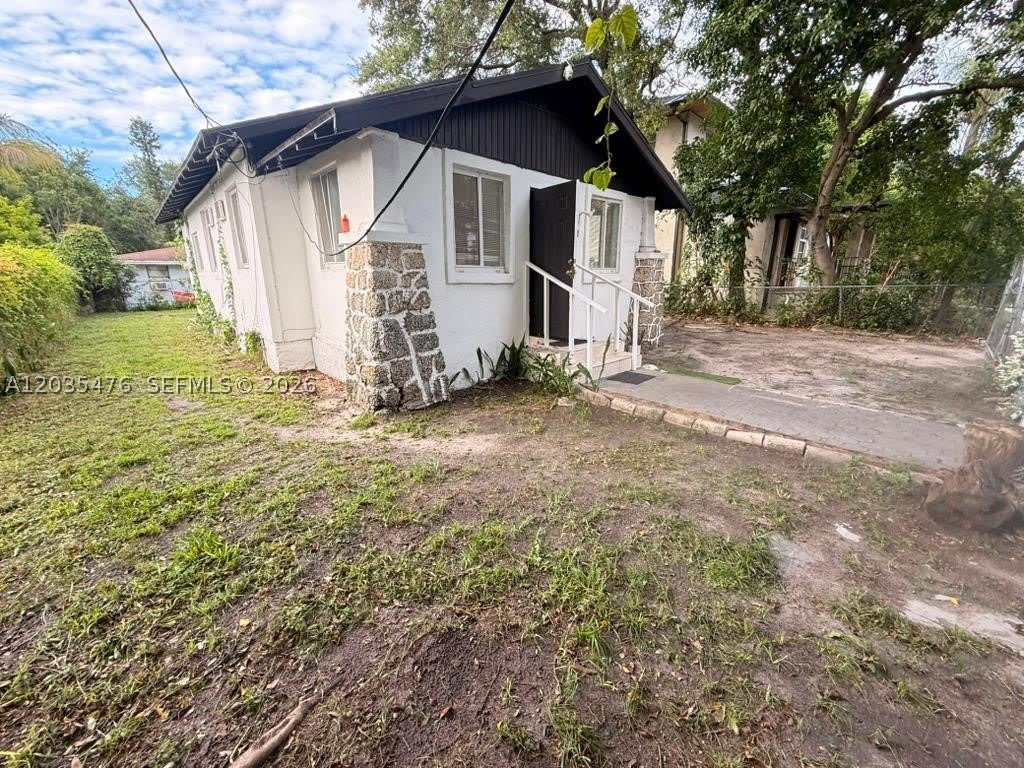 61 NE 59th Ter – photo 2