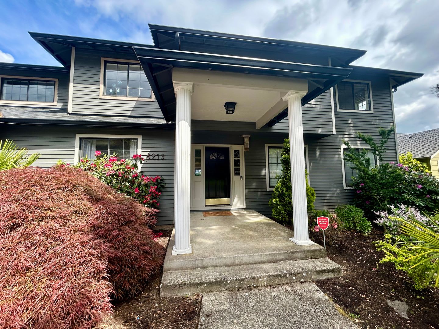 Welcome to this spacious 4-bedroom, 2.5-bathroom home located in Vancouver, WA! – photo 3