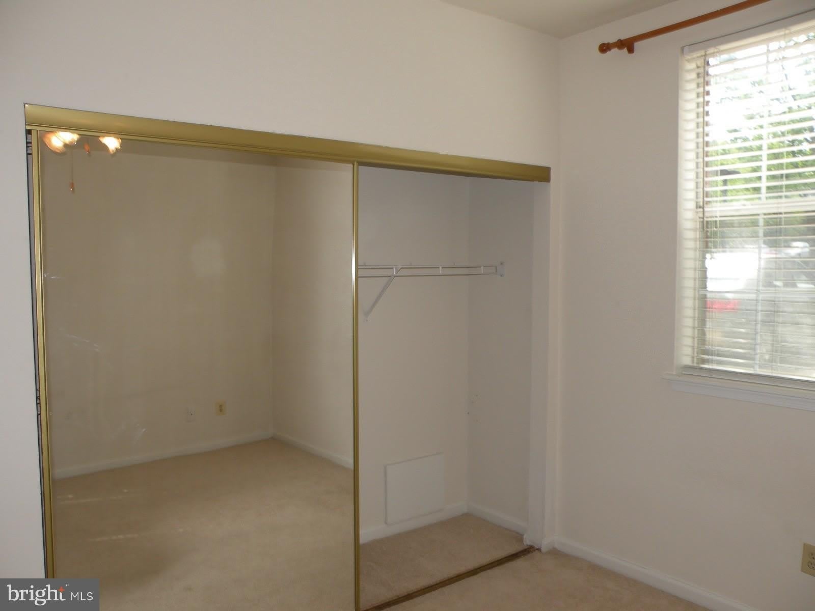 662 GATEWAY Drive SE – photo 4